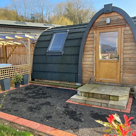 Squirrel Glamping Pod School House Farm Hotell Leighton  Exteriör bild