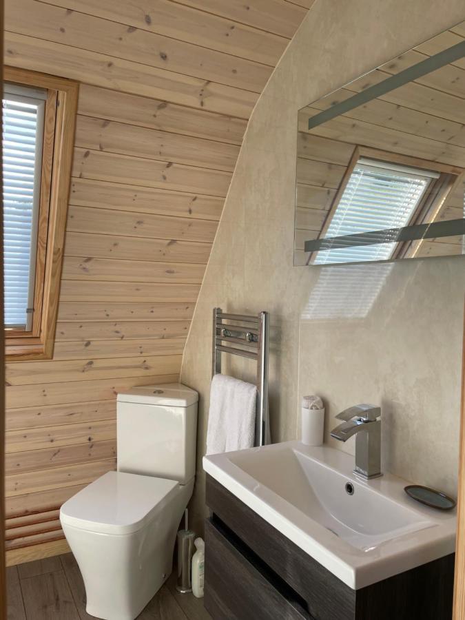 Squirrel Glamping Pod School House Farm Hotell Leighton  Exteriör bild